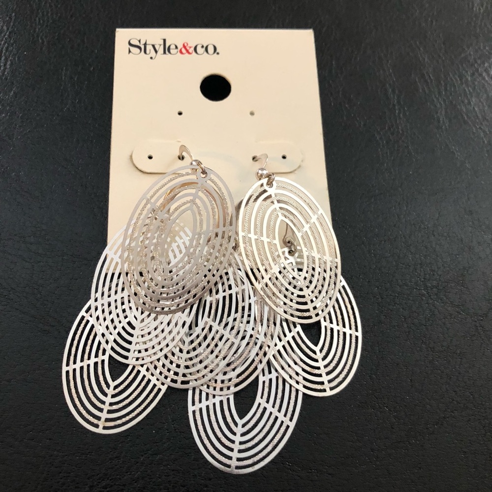 💕 SALE 💕 NEVER worn earrings!